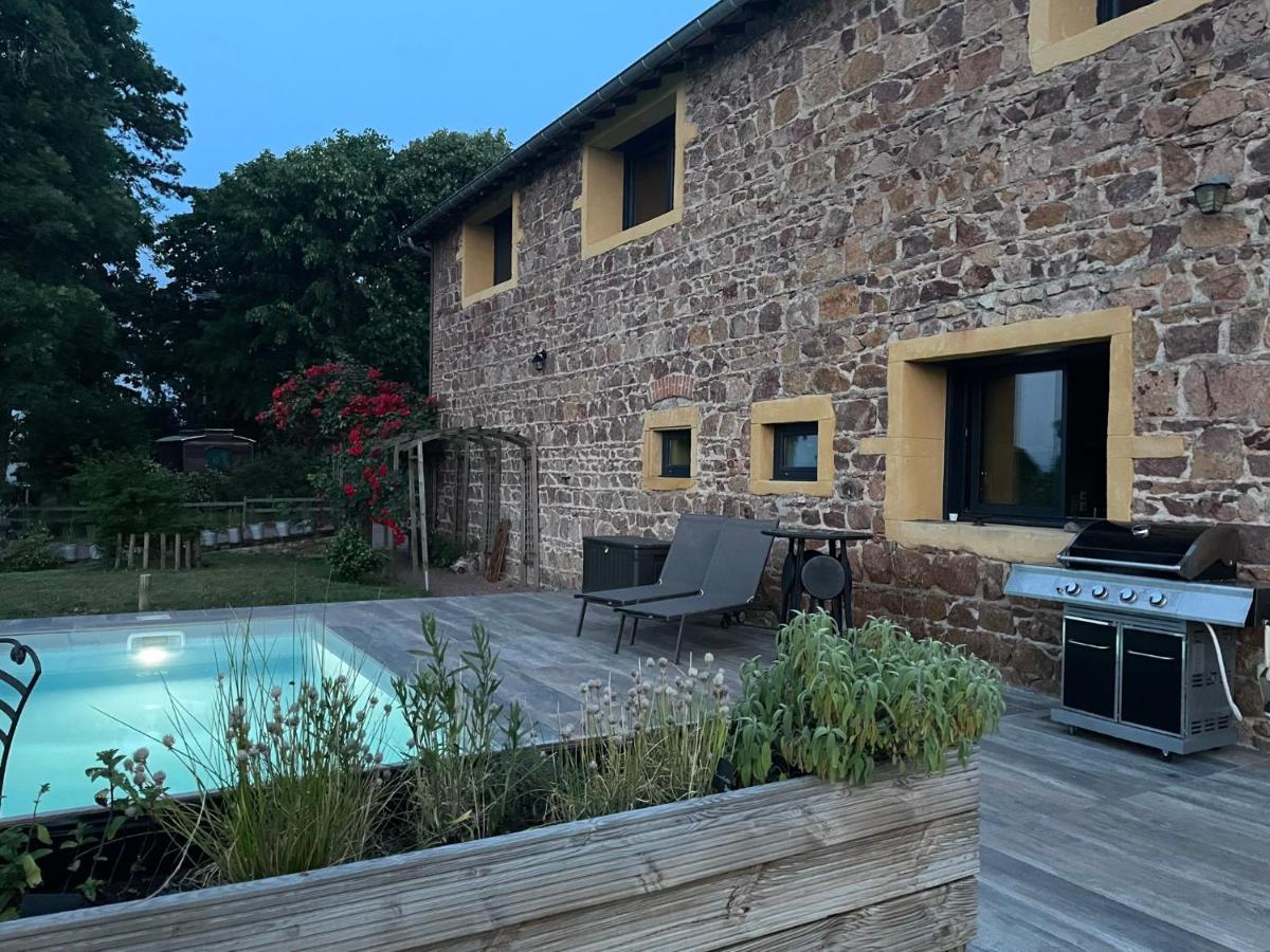 La Grange Aux Hirondelles - Appartement Complet Et Independant Commelle-Vernay Luaran gambar