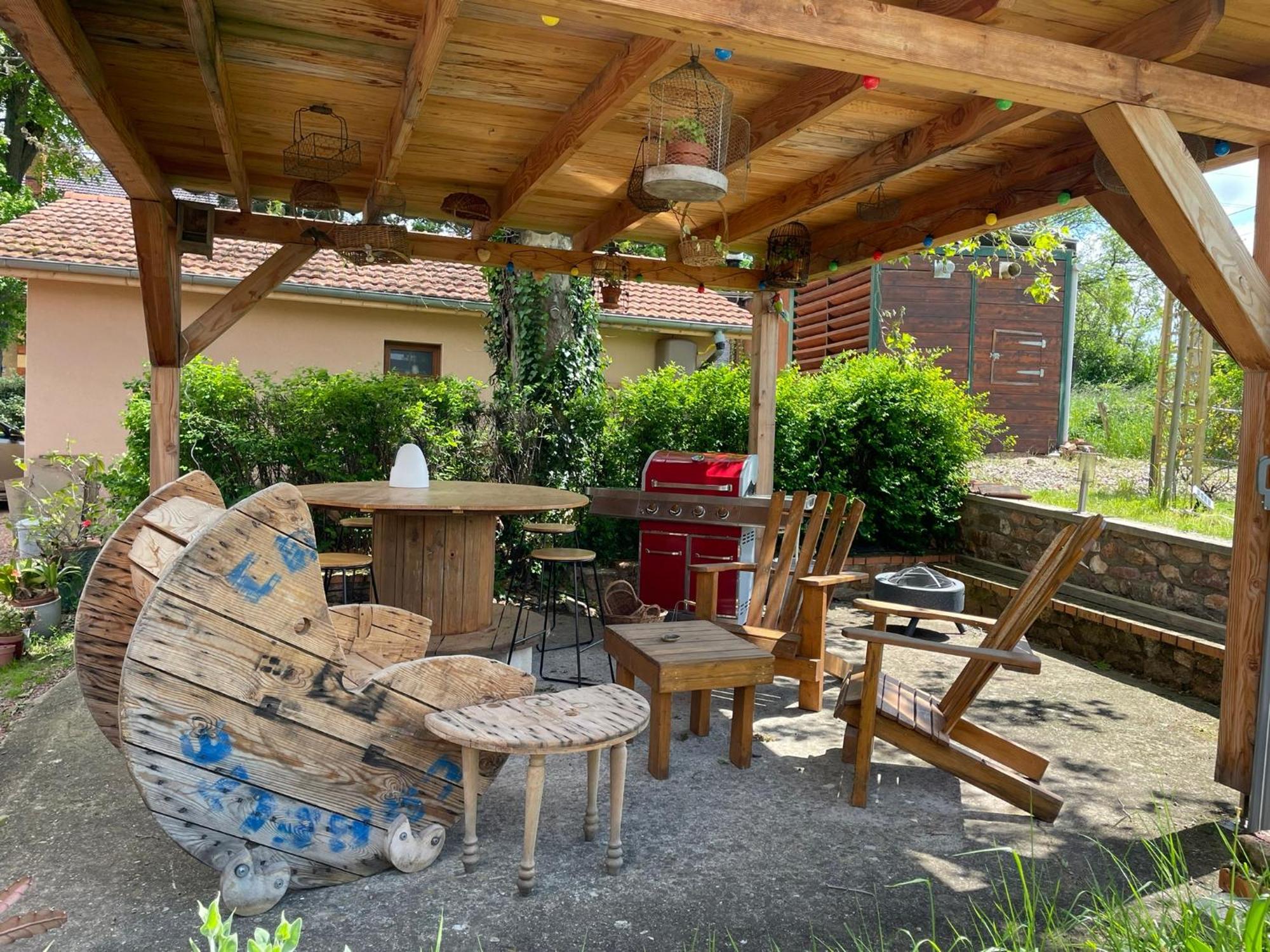 La Grange Aux Hirondelles - Appartement Complet Et Independant Commelle-Vernay Luaran gambar